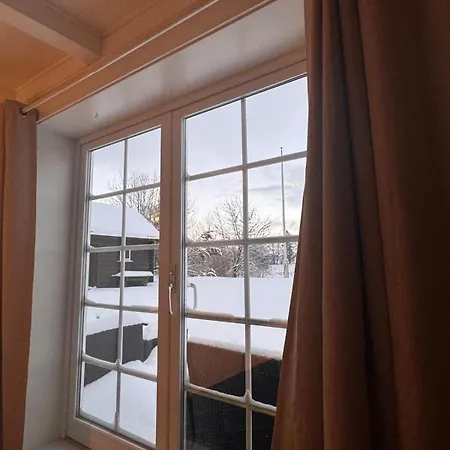 Enebolig Sentralt Pa * Stord
