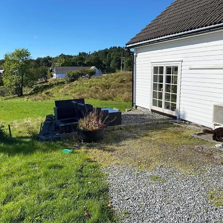 Enebolig Sentralt Pa Stord