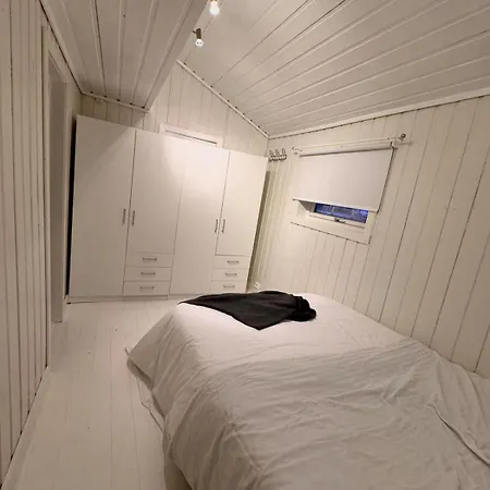 Enebolig Sentralt Pa Apartament Stord